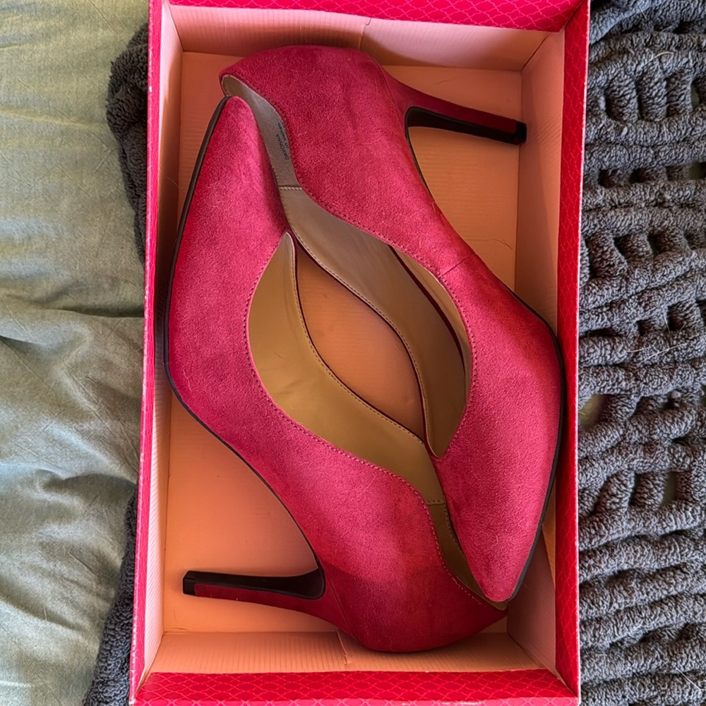 Kelly & Katie Heel